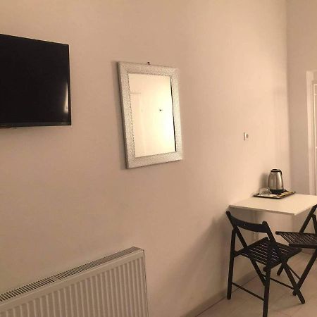 Y Panzio Bed & Breakfast Балатонлеле Екстериор снимка