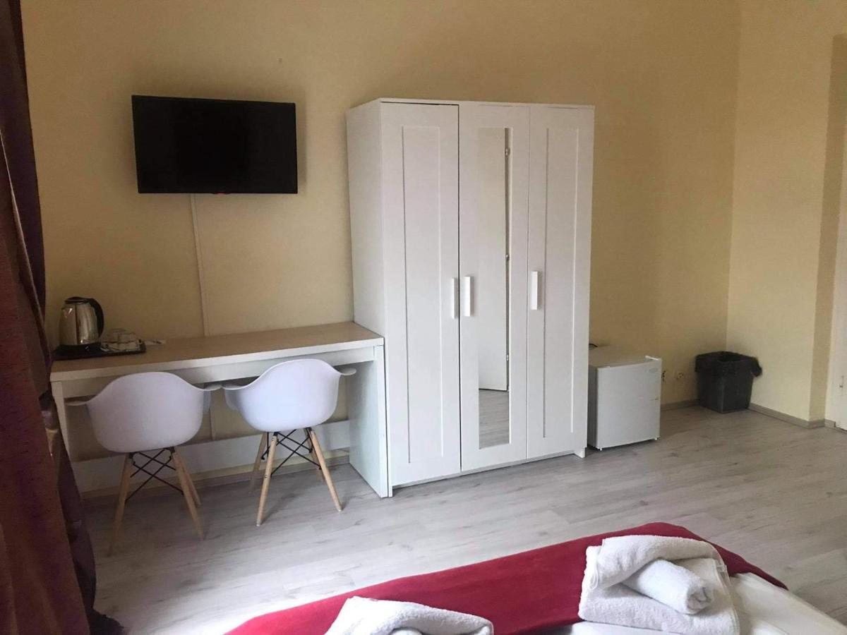 Y Panzio Bed & Breakfast Балатонлеле Екстериор снимка